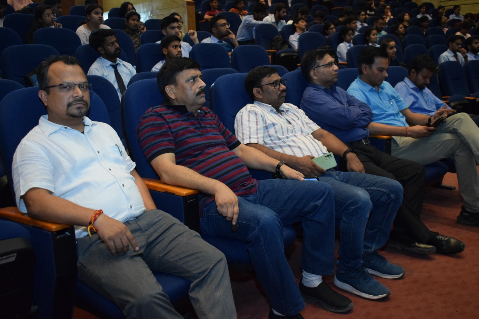 Seminar on IoT Applications, Edge AI & 5G 1 - Sharda University Agra