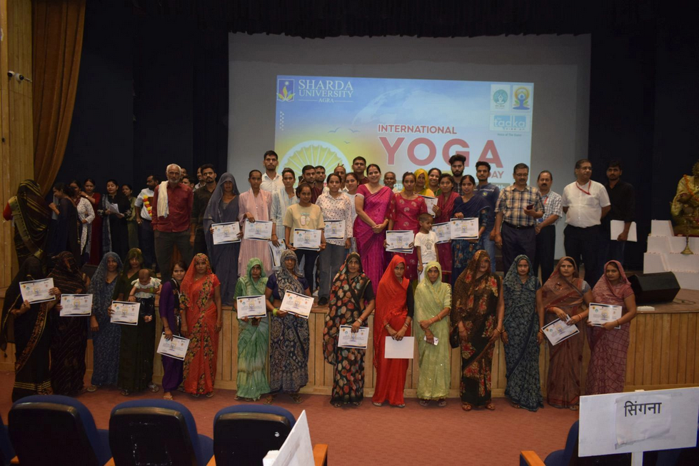 BMI Achievers Felicitation Event with DTN Rachna Agarwals Healthy Diet Session - Sharda University Agra